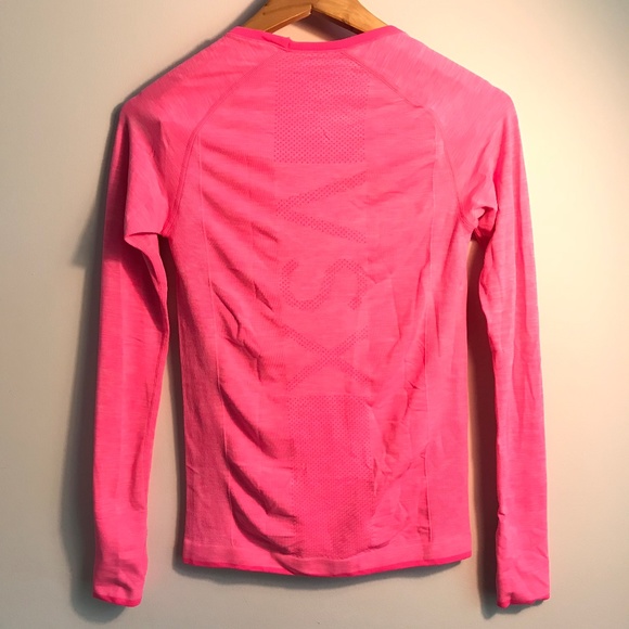 💦NWOT VSX PINK STUDIO LONG SLEEVE T-SHIRT 💦 - Picture 2 of 4